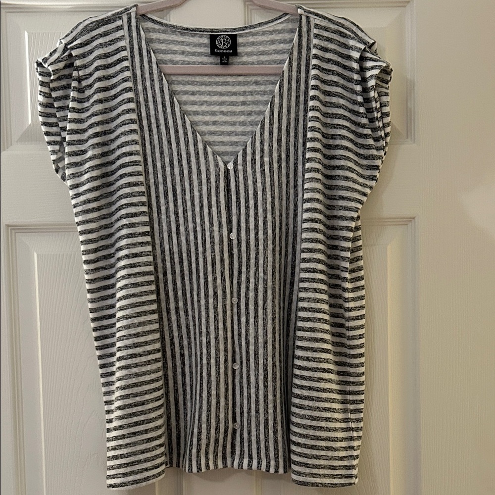 Bobeau Heathered Black and White Top